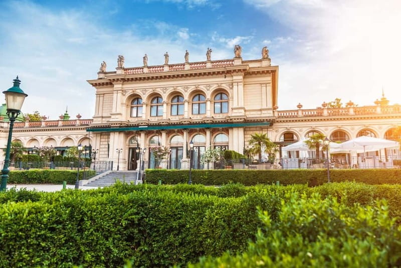 Vienna: Old Town Highlights Private or Group Walking Tour - Group vs Private: Who This Fits Best