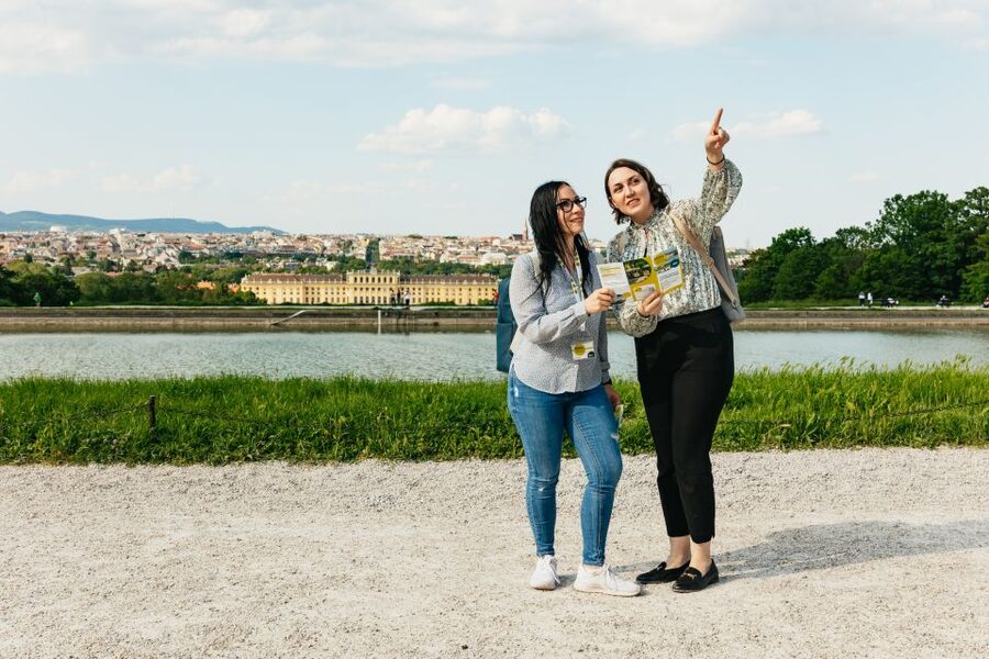 Vienna: Panorama Train Tickets to explore Schönbrunn Palace - Route and Timing: How the 9 Stops Work with Hop-On, Hop-Off Freedom