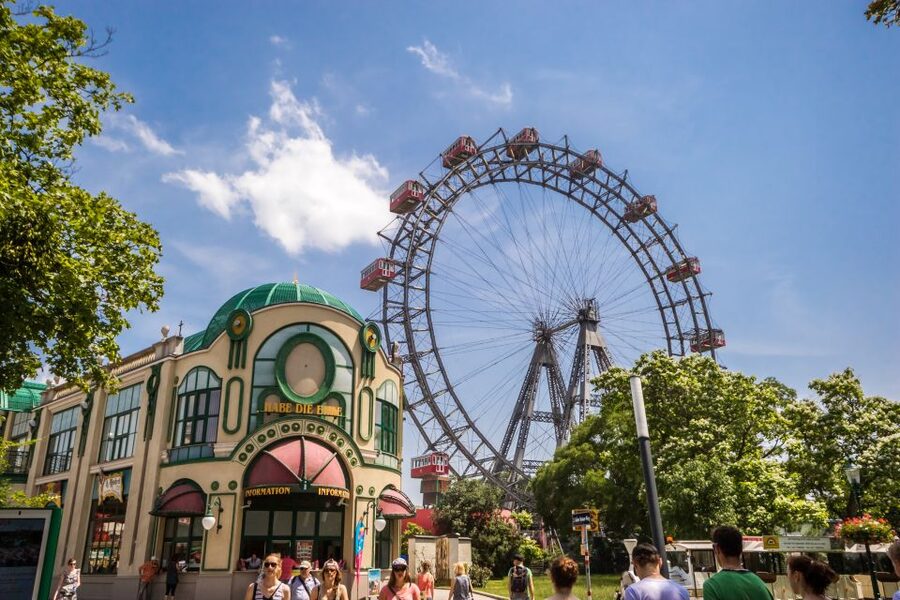 Vienna PASS: All incl. Sightseeing Pass for 85+ Attractions - Day 1 Smart Route: Schönbrunn Palace, Maze, and Zoo Time