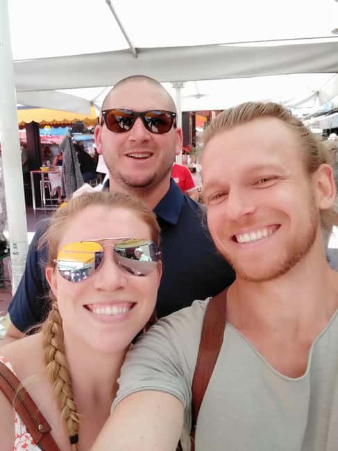 Vienna: Private Walking Tour with a Local Guide - Stops and moments you’re likely to experience (and what to watch for)