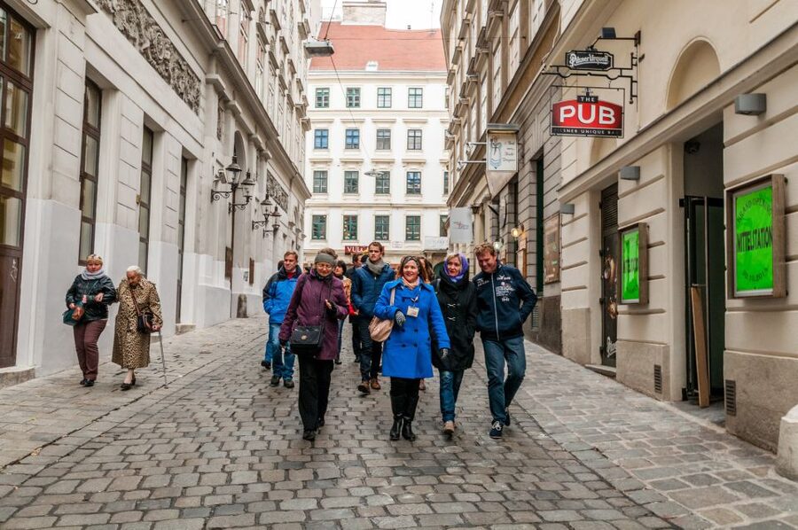Vienna: Romantic Old Town 2-Hour Discovery Tour - Private guide value for $352 per group up to 7, and why it can be good math