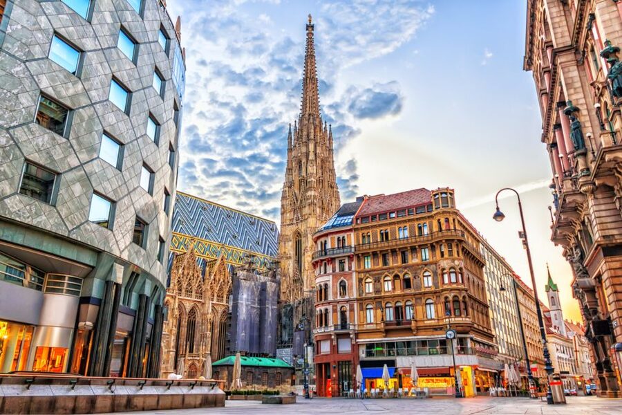 Vienna: Scavenger Hunt Self-Guided Tour - Heldenplatz, Hofburg, and Michaelerplatz: The Imperial Squares Loop