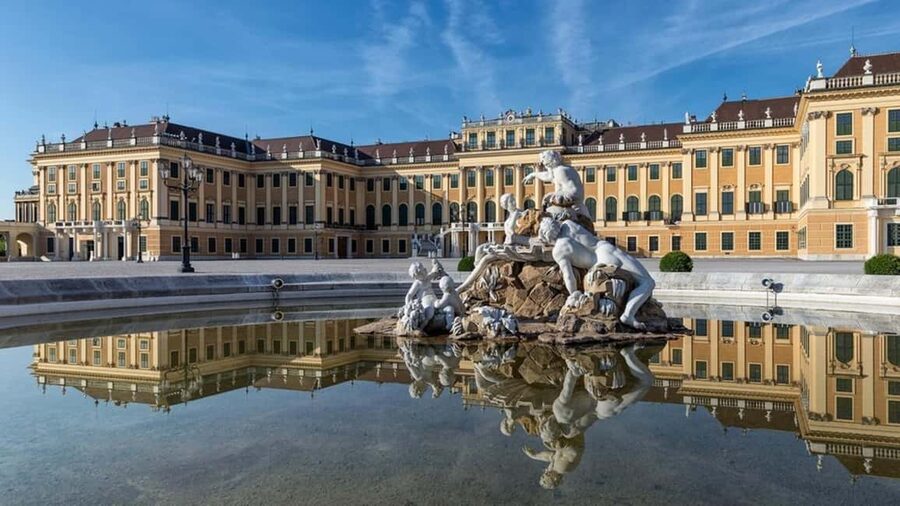 Vienna: Schönbrunn, Belvedere, Big Bus, Giant Wheel & Cruise - How the Big Bus pass sets the tone for Vienna