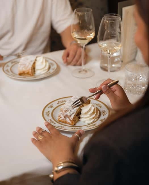 Vienna: Schönbrunn Palace Evening Tour, Dinner and Concert - Practical Tips for a Smooth Evening