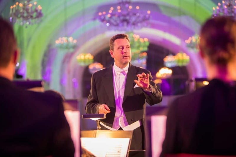 Vienna: Schönbrunn Palace Evening Tour, Dinner and Concert - Entering the Palace After Closing, and What the Audio Guide Actually Helps With