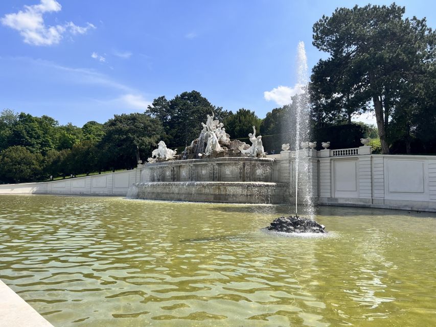 Vienna: Schönbrunn Palace & Garden Skip-the-Line Guided Tour - Why Schönbrunn is worth your limited Vienna time