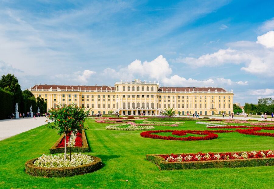 Vienna: Schönbrunn Palace & Garden Skip-the-Line Guided Tour - Meeting point, timing, and the easiest way to not get flustered