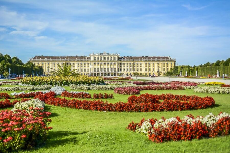Vienna: Schönbrunn Palace & Gardens Skip-the-Line Tour - The Guide and the Audio Device Are the Real Value Add