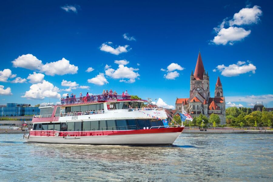 Vienna: Sightseeing Boat Tour with Lunch - Why This Cruise Works: Smooth, Central, and Lunch Included