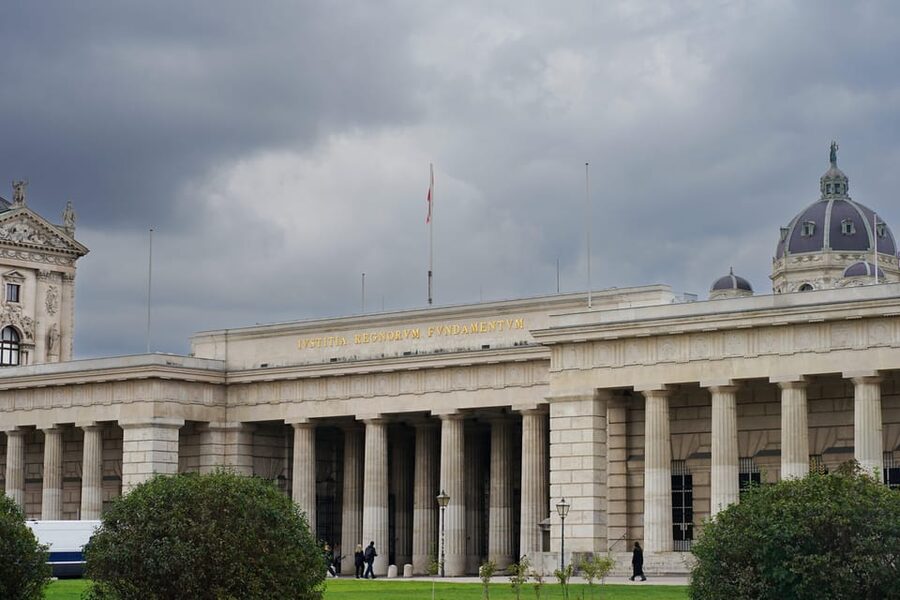 Vienna: Skip-the-Line Hofburg and Empress Sisi Museum Tour - Imperial Apartments: Lavish Rooms With Real Perspective