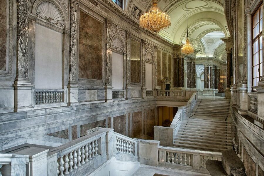 Vienna: Skip-the-Line Hofburg Ticket & Sisi Museum Tour - Inside Hofburg: Imperial Rooms, the conference room, and 24 key spaces