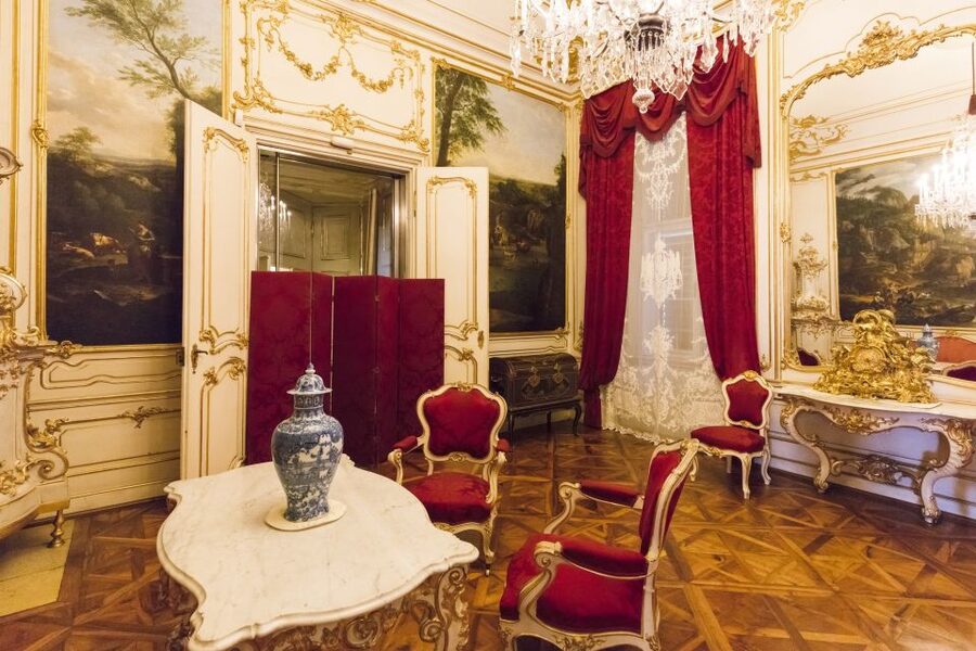 Vienna: Skip-the-Line Schönbrunn Palace & Gardens Tour - Price and Value at $76 Per Person for 2.5 Hours