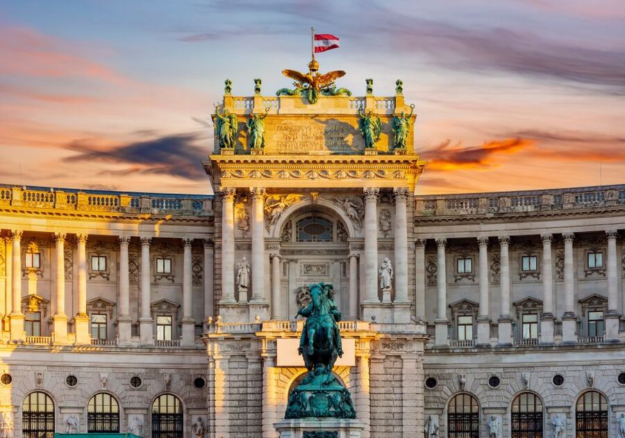 Vienna: Skip-the-Line Sisi Museum, Hofburg and Gardens Tour - Courtyards, Heldenplatz, and Burggarten: where the palace story becomes public space