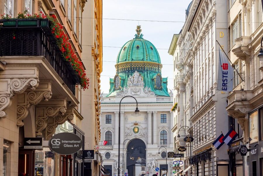 Vienna: Skip-the-Line Sisi Museum, Hofburg and Gardens Tour - Who this tour suits best, and who should look elsewhere