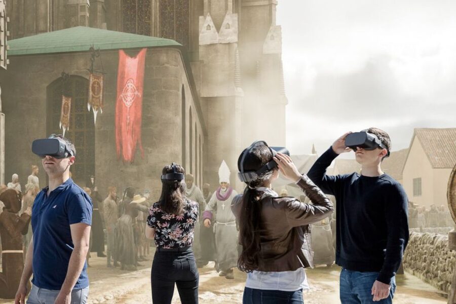 Vienna: Time Traveling Virtual Reality Sightseeing Tour - Vienna VR time travel, from Neuer Markt to Albertina
