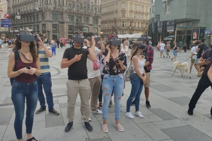 Vienna: Time Traveling Virtual Reality Sightseeing Tour - St. Stephen’s Square in WWII: fire, aftermath, and the end of an era
