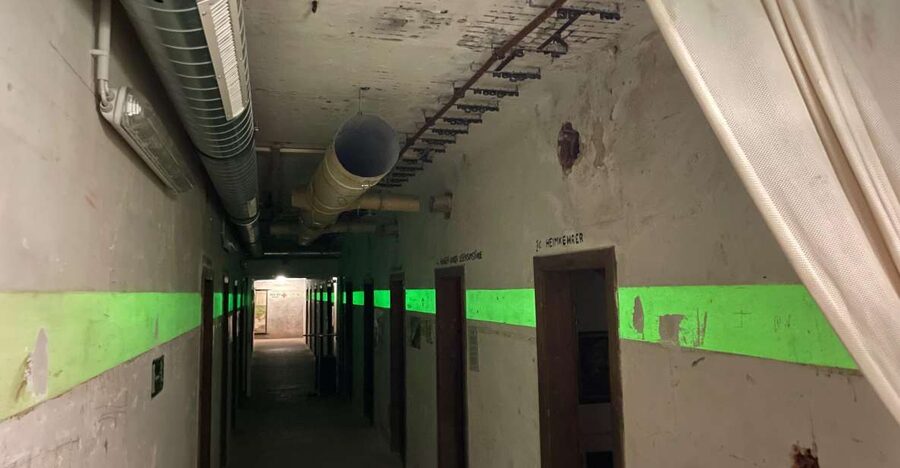Vienna: Underground WWII Bunker Ticket and Guided Tour - Entering the Museum of Liberation in Vienna 1945 to 1955