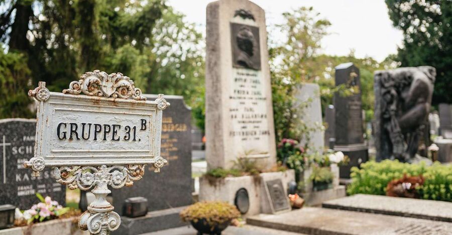 Vienna: Vienna Central Cemetery Guided Walking Tour - Luegerkirche and the Architecture Stops You’ll Remember