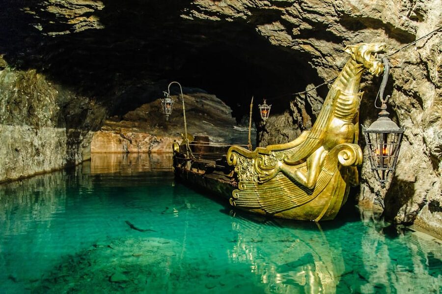 Vienna: Vienna Woods Tour with Underground Lake and Wine - Key Points Worth Noticing Before You Go