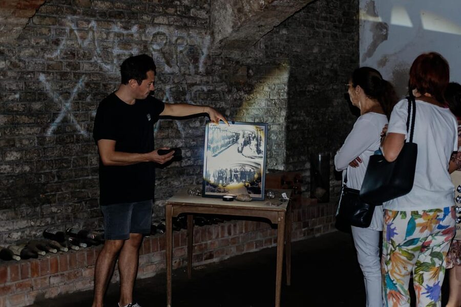 Vienna: Viennese Underworld Guided Walking Tour - What you should bring: flashlight, shoes, and the phone audio setup
