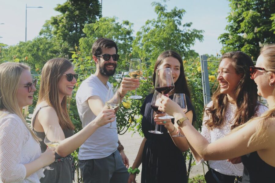 Vienna: Wine Tasting at Schönbrunn Palace - Meeting at Restaurant Joseph II and How the 1-Hour Session Works
