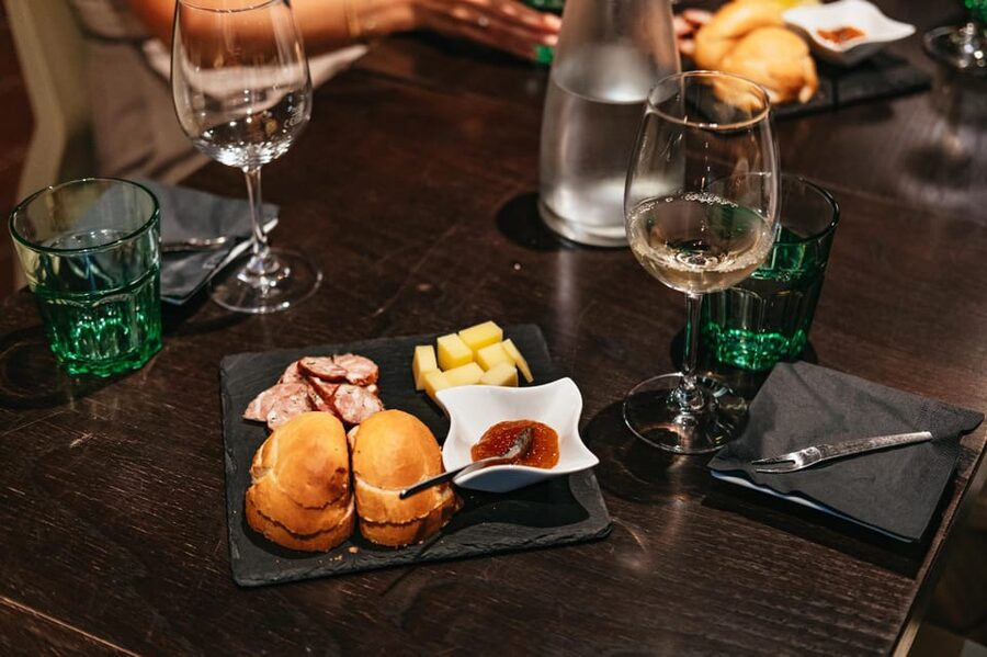 Vienna: Wine Tasting Experience in a Private Wine Cellar - Key things to know before you go