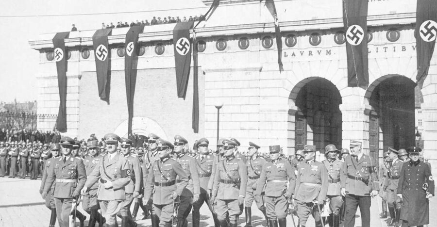 Vienna: World War II Historical Walking Tour - The bomb damage you can still imagine: the war on Vienna’s streets